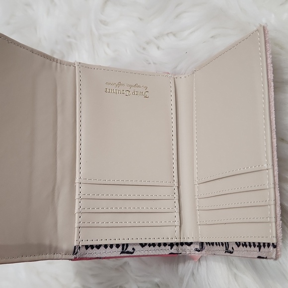 🔹️Juicy Couture🔹️ Pink Wing It Double Sided Trifold Pink Diamond Wallet - Picture 5 of 5